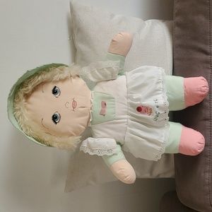 GIRL DOLL "HUG ME"